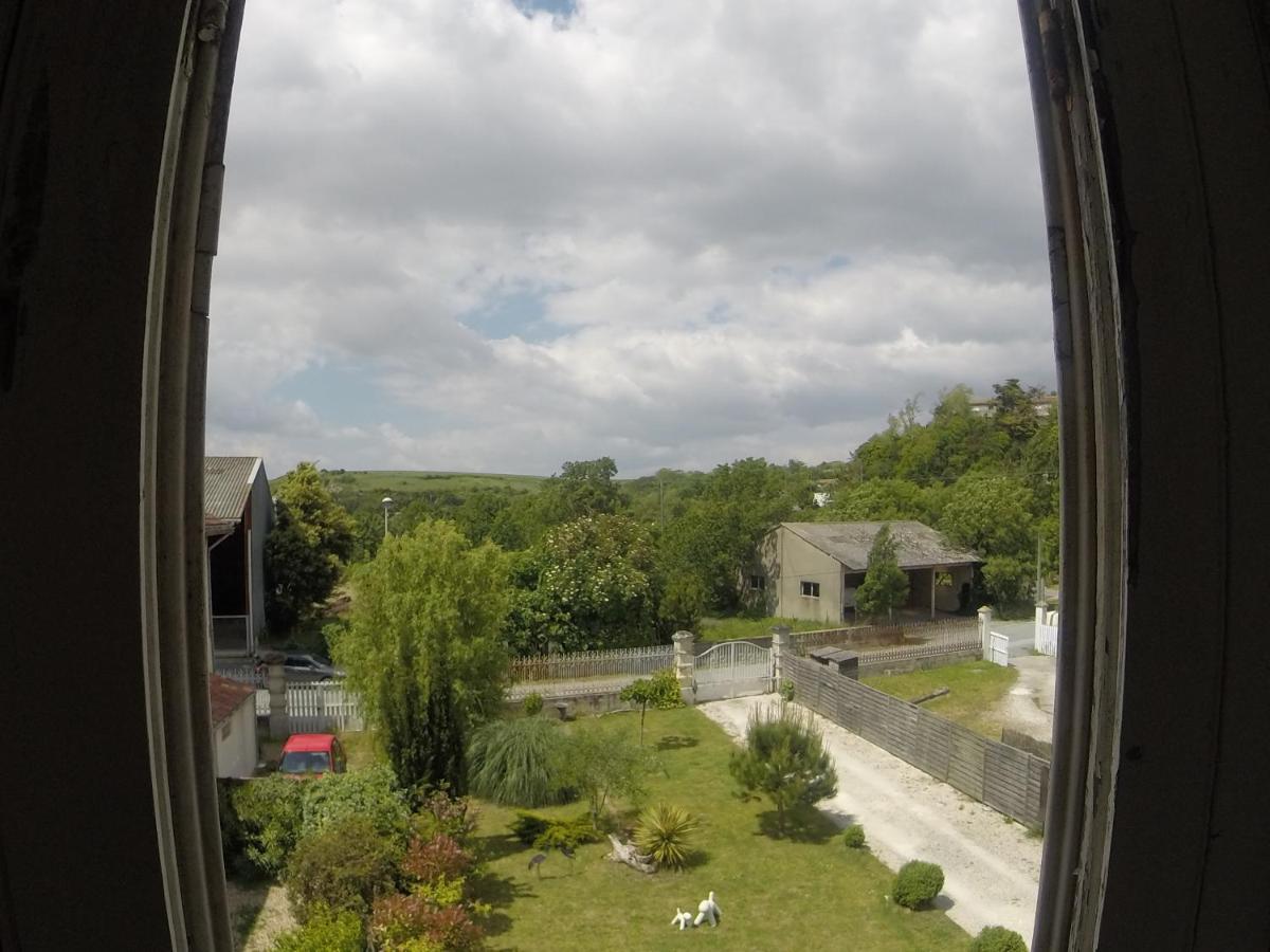 Chambres d'Hotes La Rive Mortagne-sur-Gironde Chambre photo